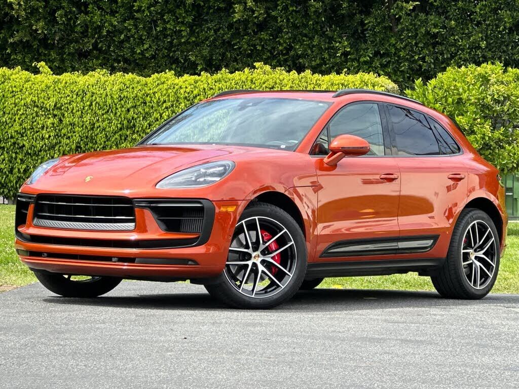 2022 PORSCHE Macan