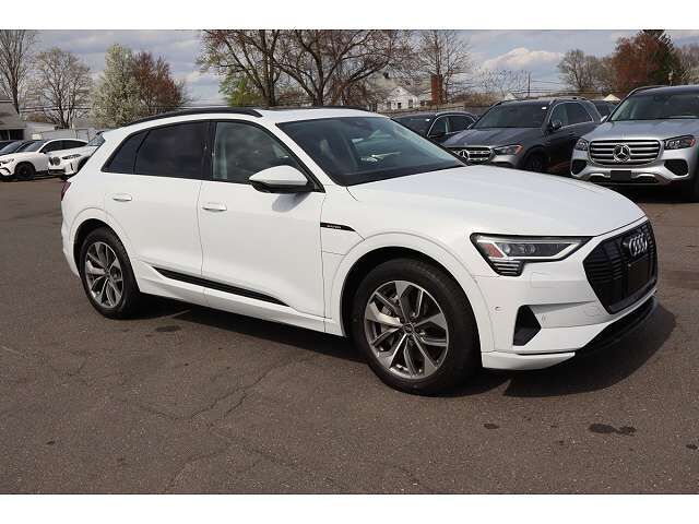 2021 AUDI e-tron