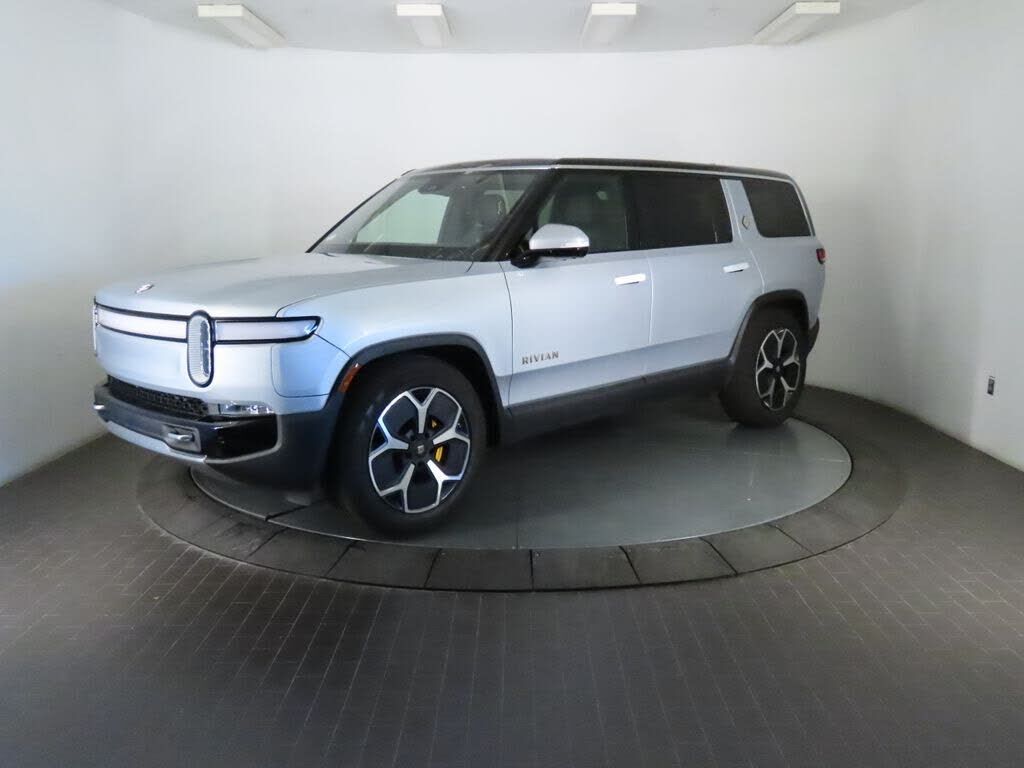 2023 RIVIAN R1S