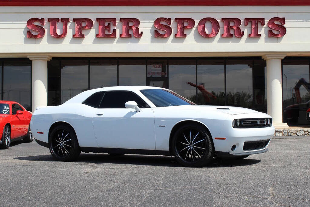 2017 DODGE Challenger