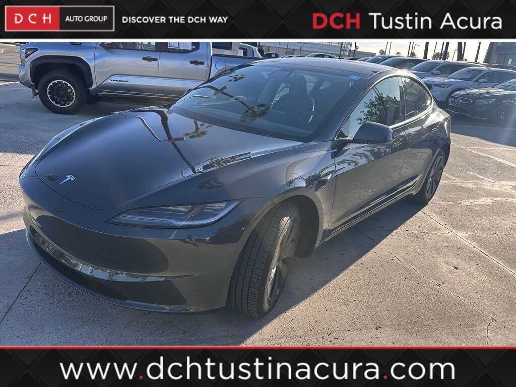 2025 TESLA Model 3