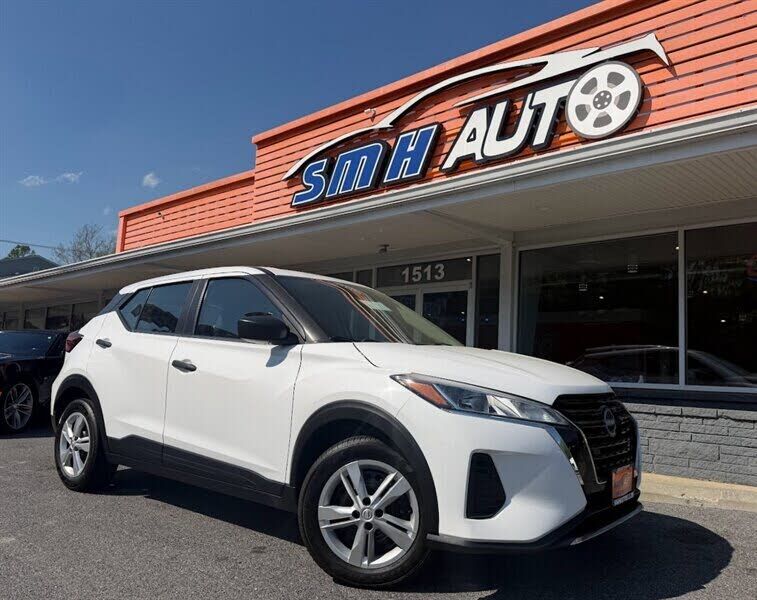 2023 NISSAN Kicks