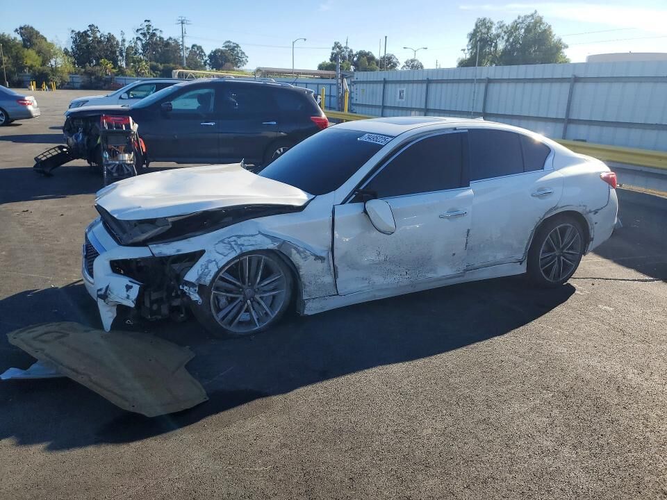 Infiniti Q50