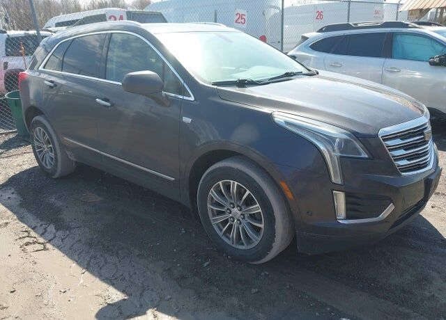 2017 CADILLAC XT5