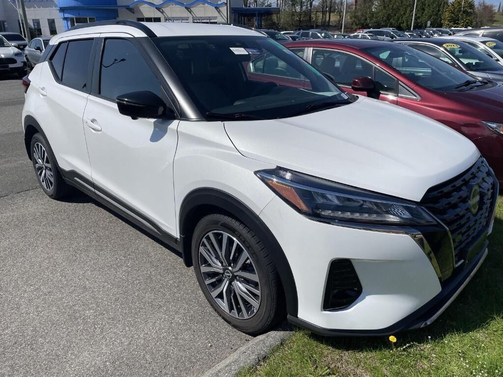 2023 NISSAN Kicks