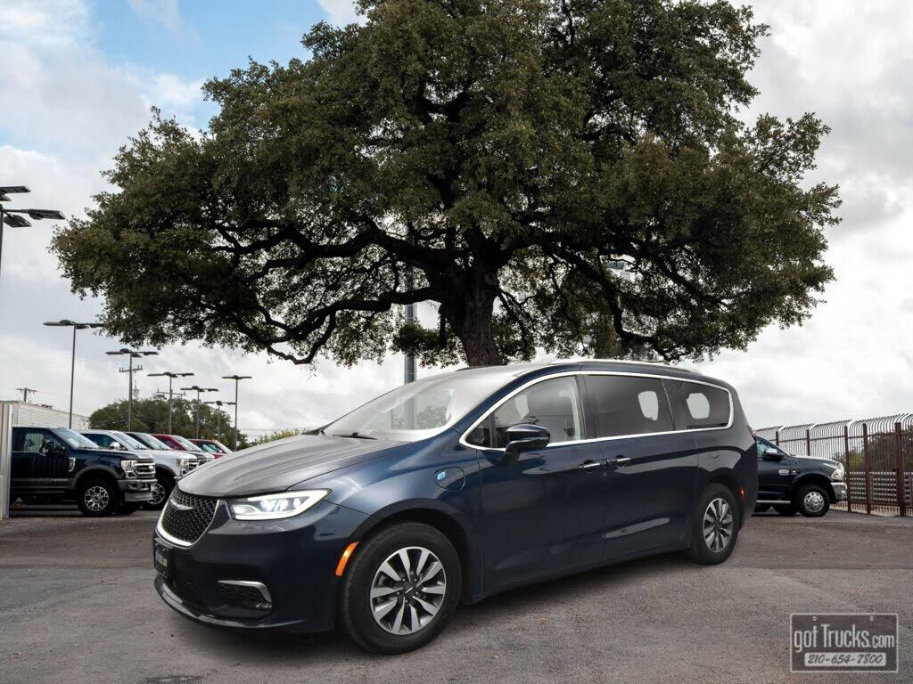 2021 CHRYSLER Pacifica