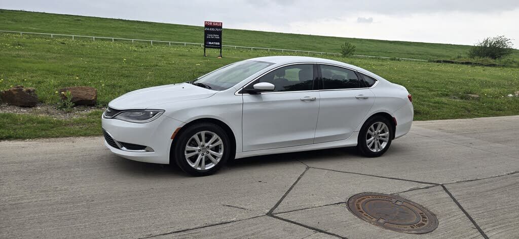 2017 CHRYSLER 200