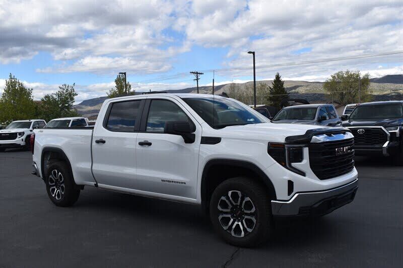 2023 GMC Sierra