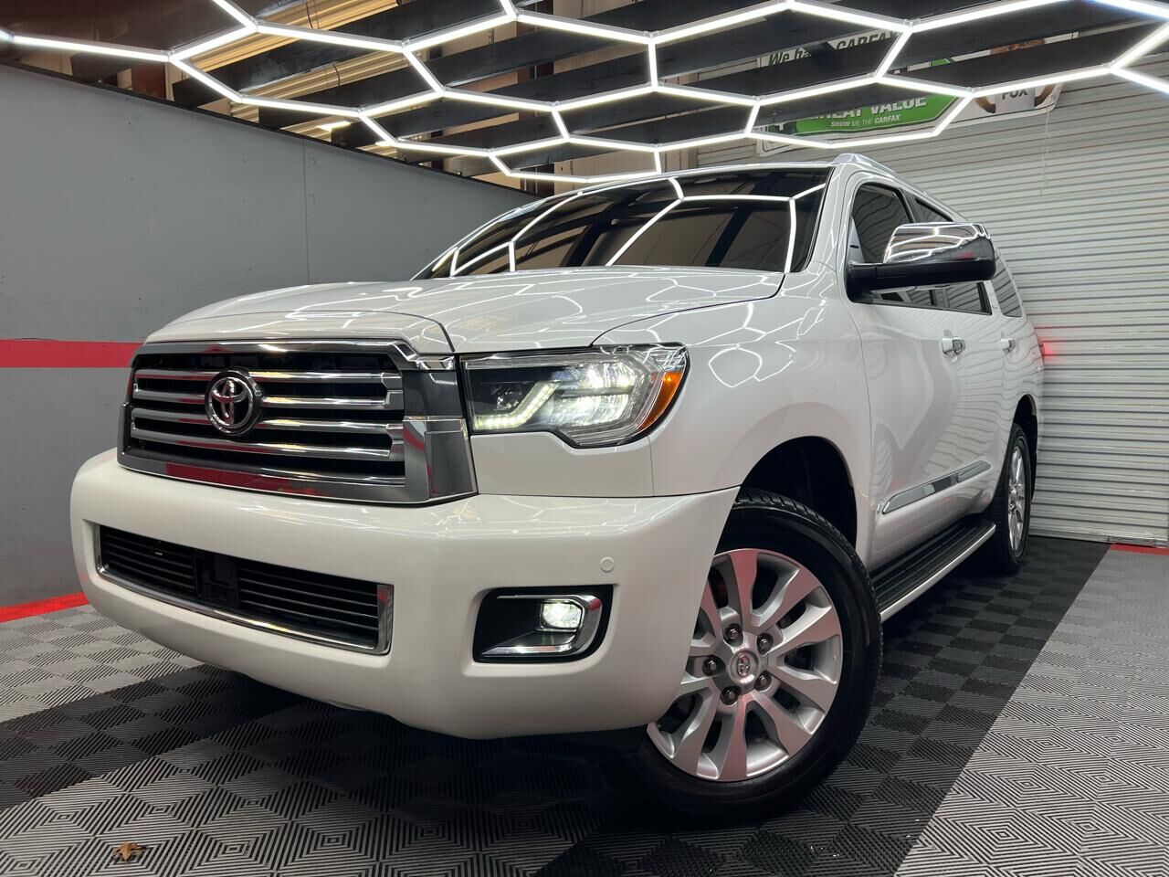 2020 TOYOTA Sequoia
