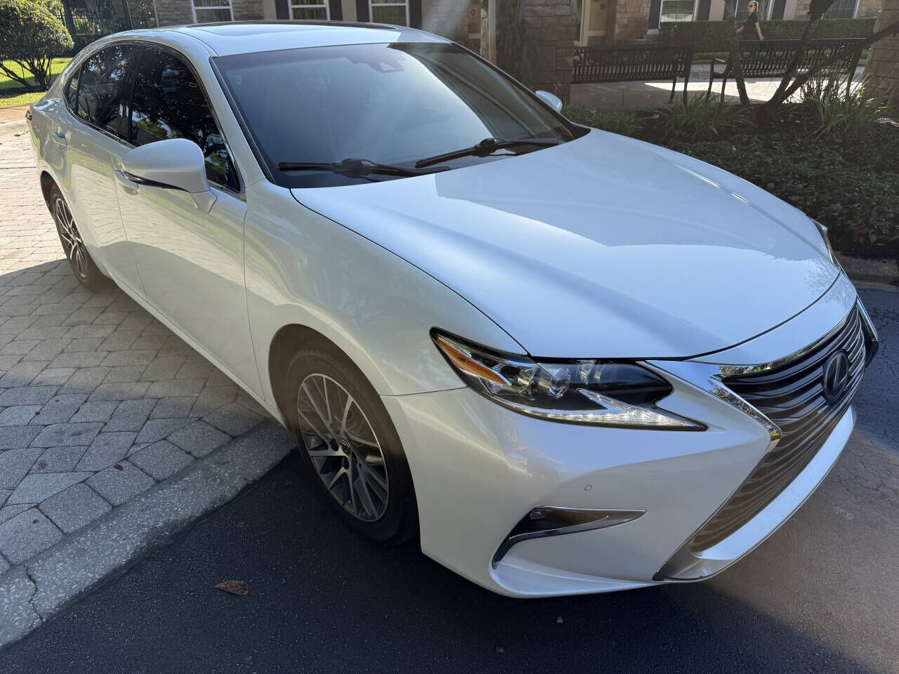 2017 LEXUS ES
