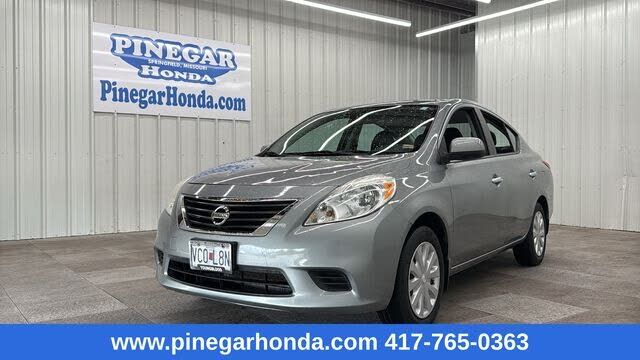 2012 NISSAN Versa