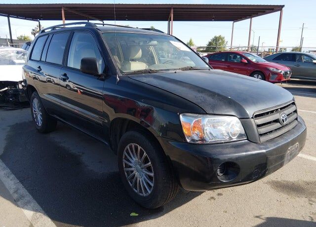 2004 TOYOTA Highlander