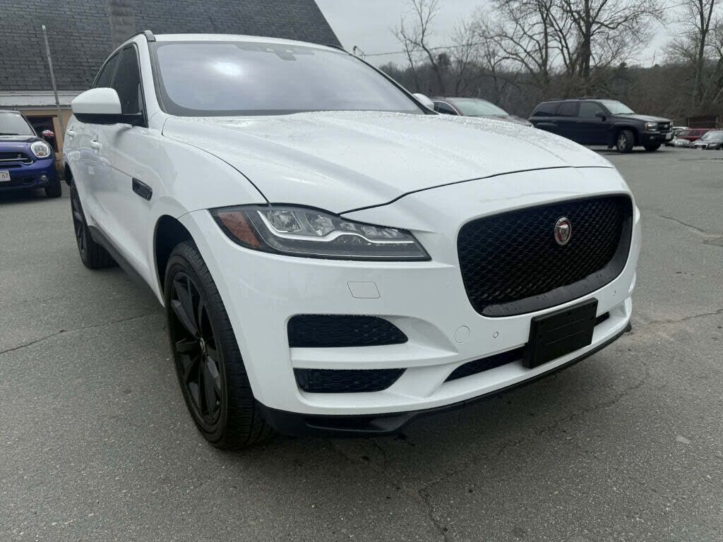 2017 JAGUAR F-Pace
