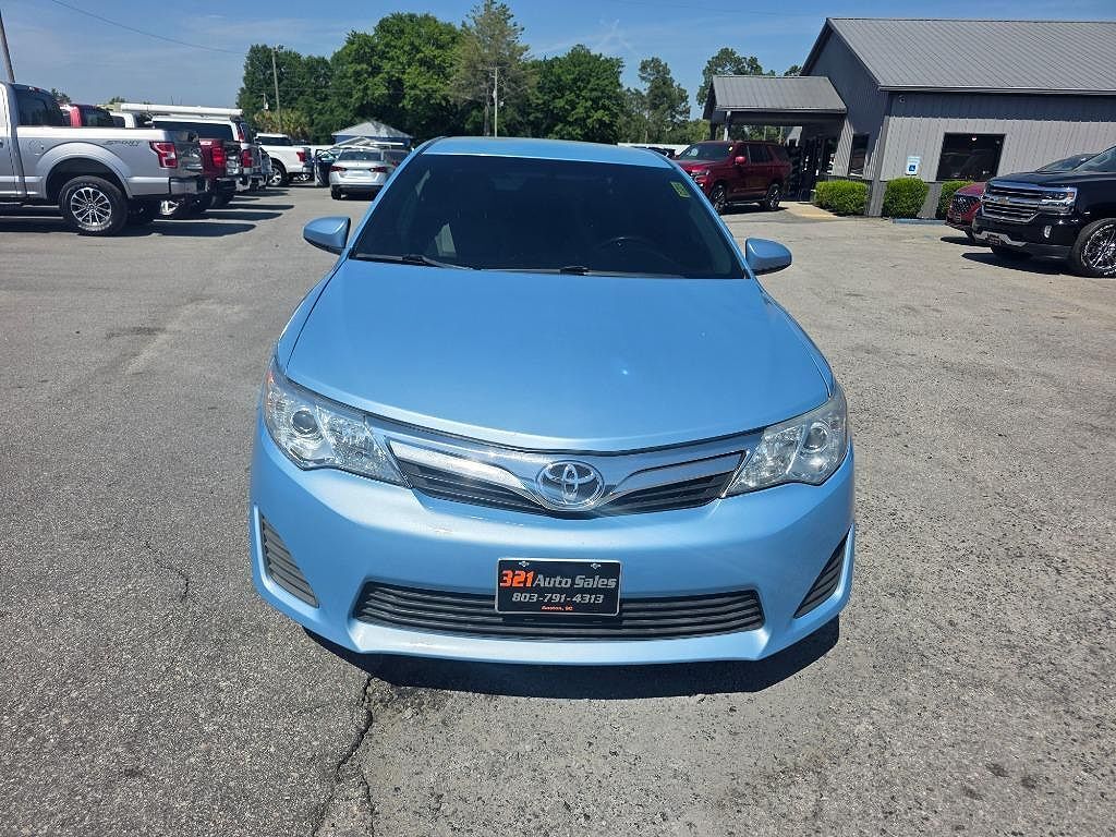2014 TOYOTA Camry
