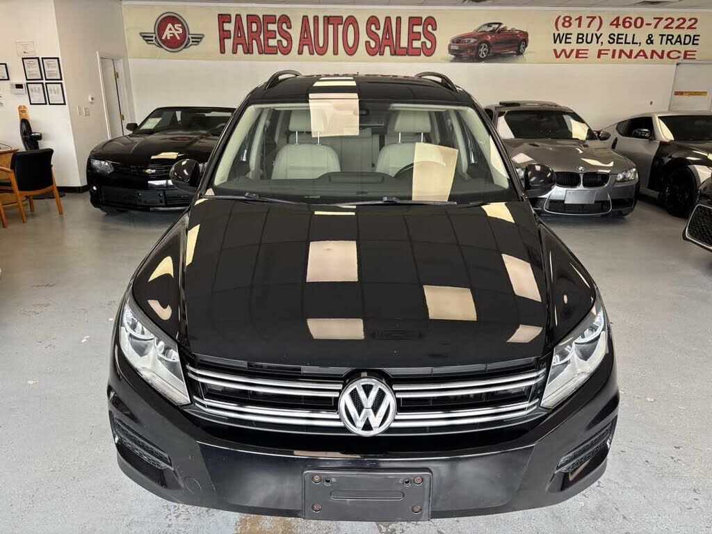 2016 VOLKSWAGEN Tiguan