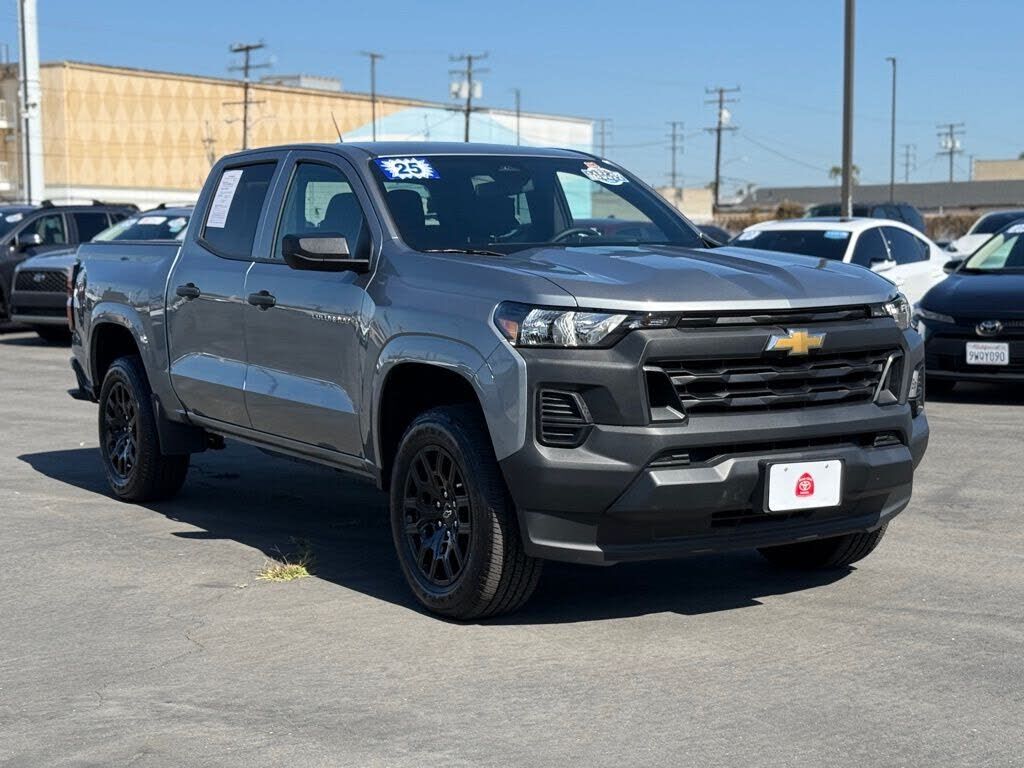 2025 CHEVROLET Colorado