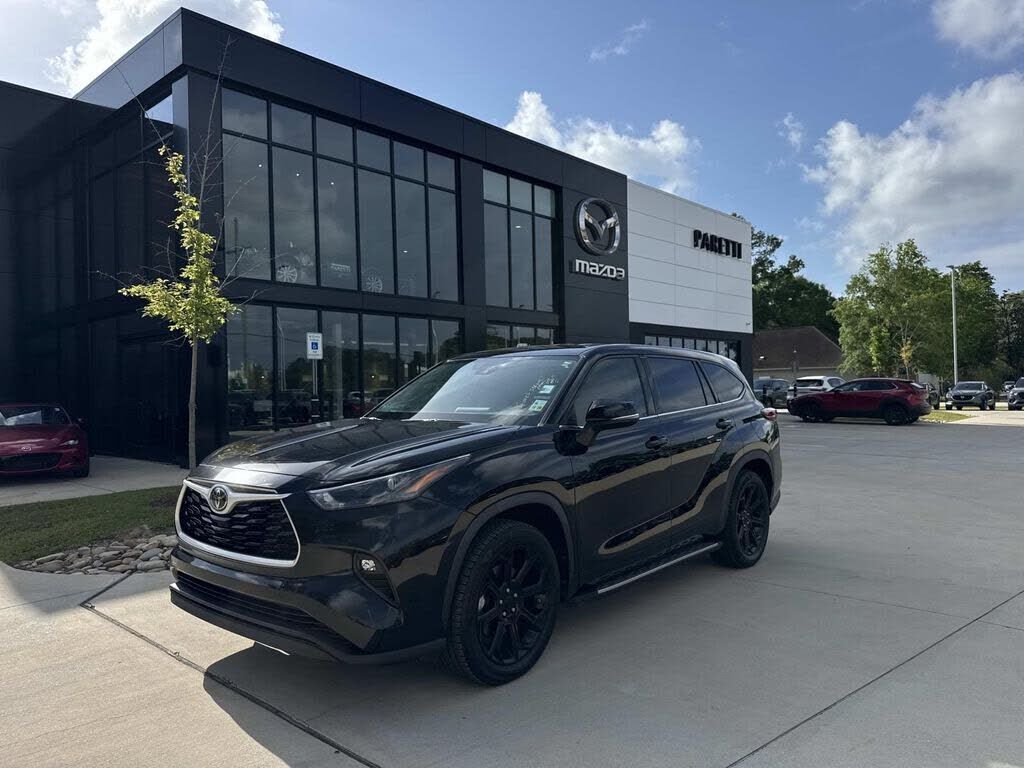 2022 TOYOTA Highlander