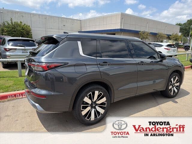 2025 MITSUBISHI Outlander