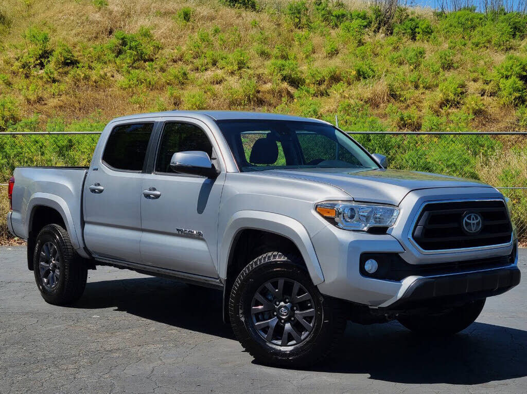 2020 TOYOTA Tacoma