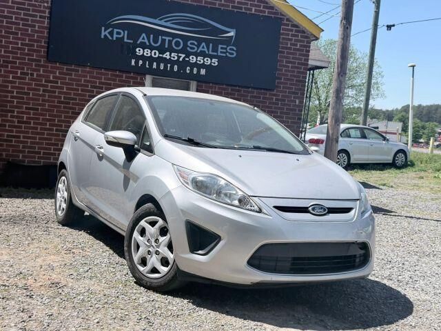 2013 FORD Fiesta