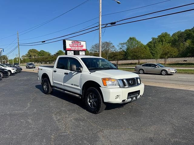 2013 NISSAN Titan