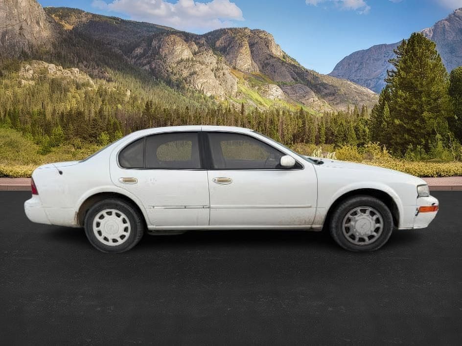 1996 NISSAN Maxima