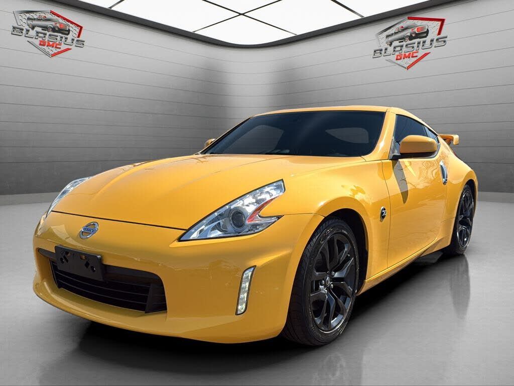 2017 NISSAN 370Z