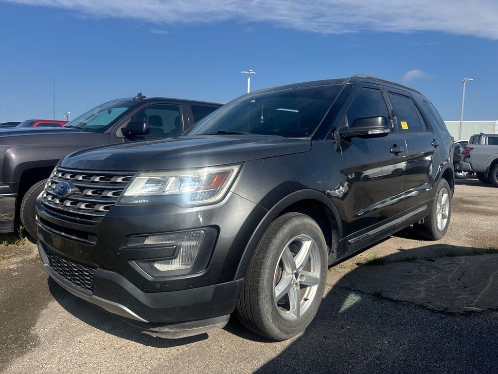 2017 FORD Explorer