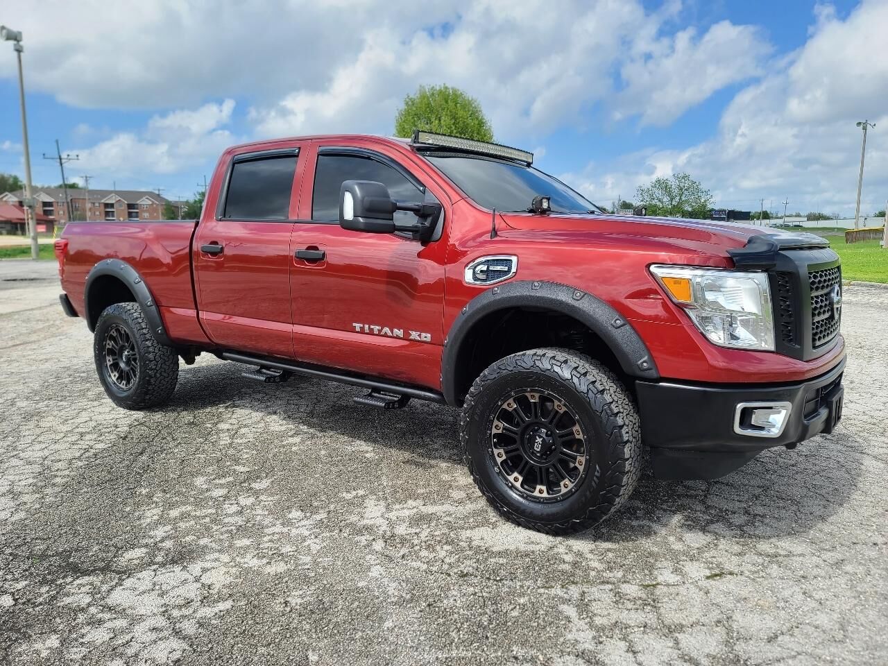 2017 NISSAN Titan