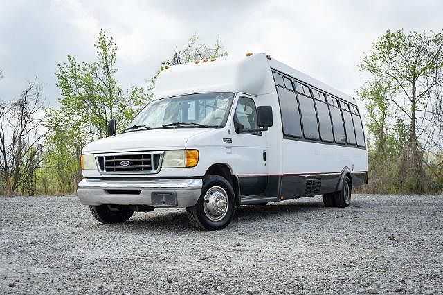 2003 FORD E-450