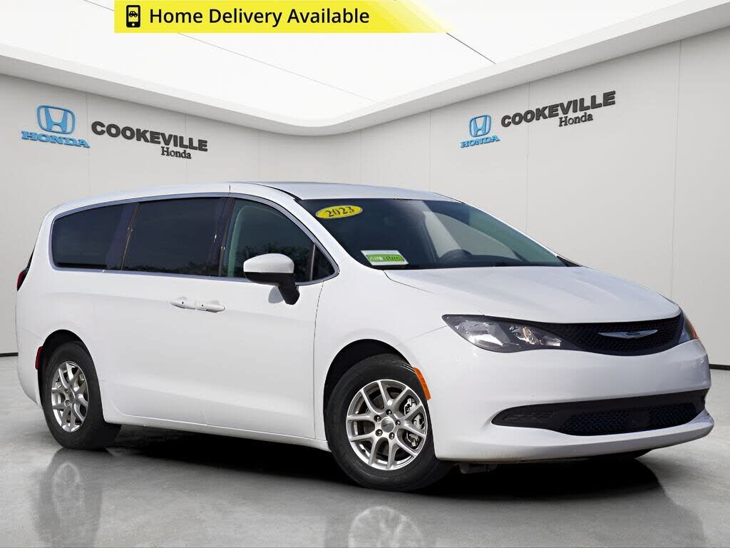 2023 CHRYSLER Voyager