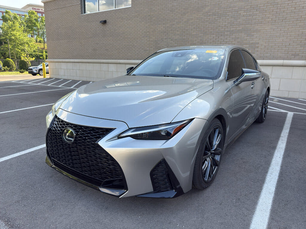 2023 LEXUS IS