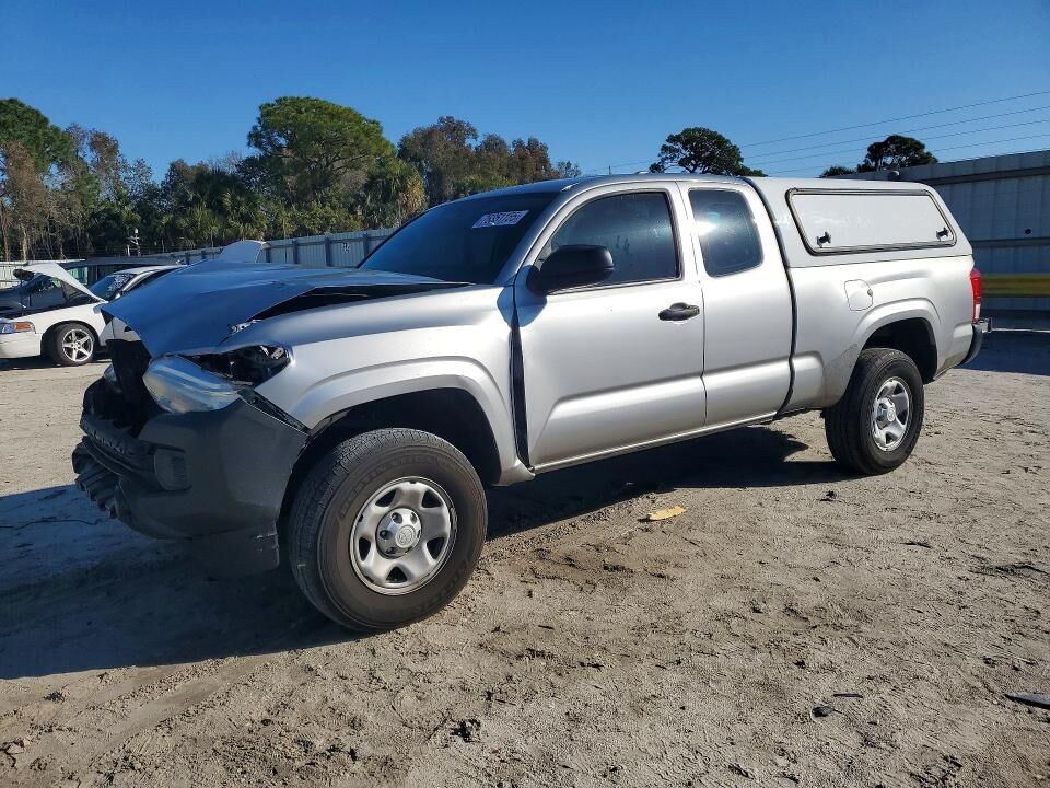 2017 TOYOTA Tacoma