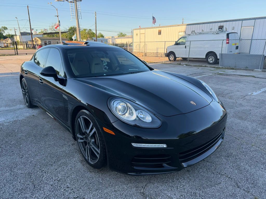 2015 PORSCHE Panamera