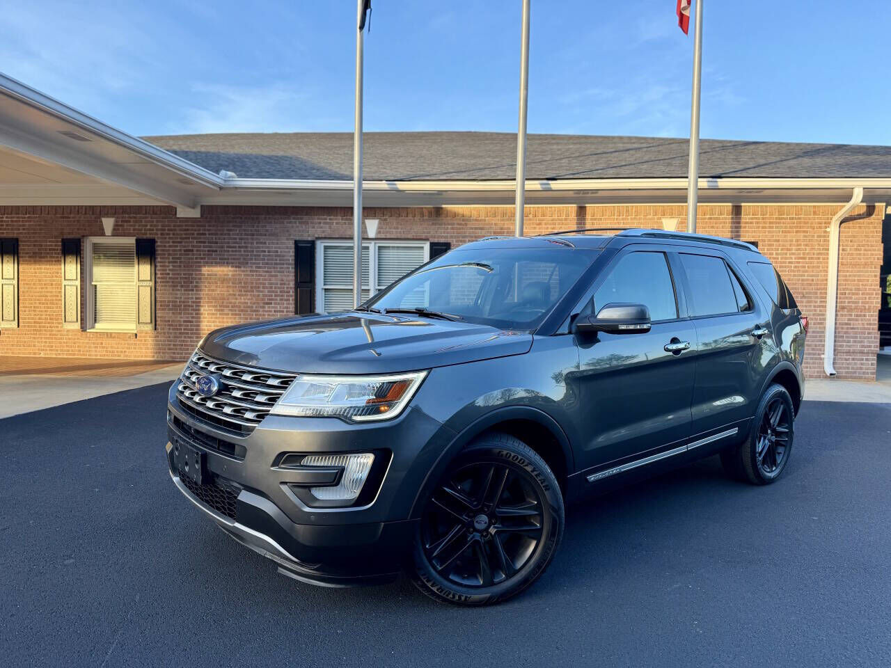 2016 FORD Explorer