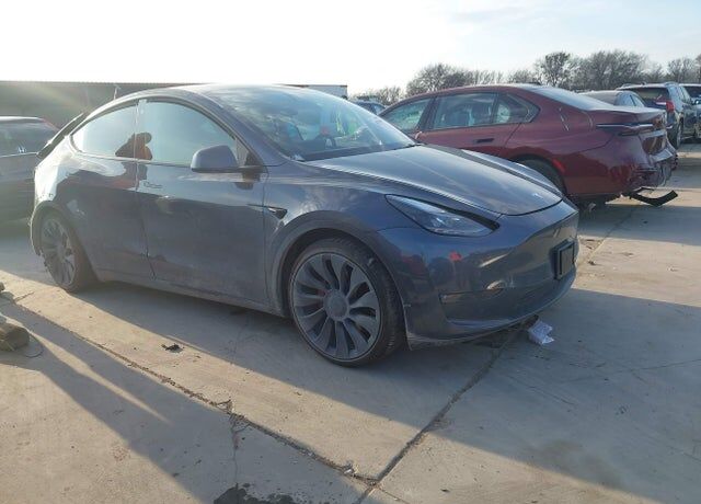 2022 TESLA Model Y