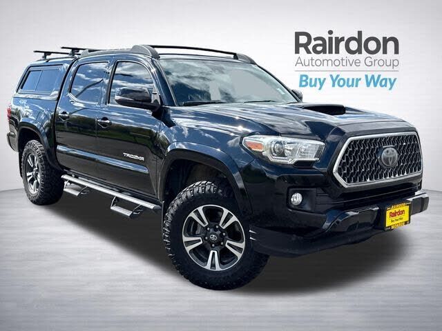 2018 TOYOTA Tacoma