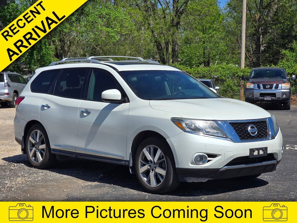 2016 NISSAN Pathfinder