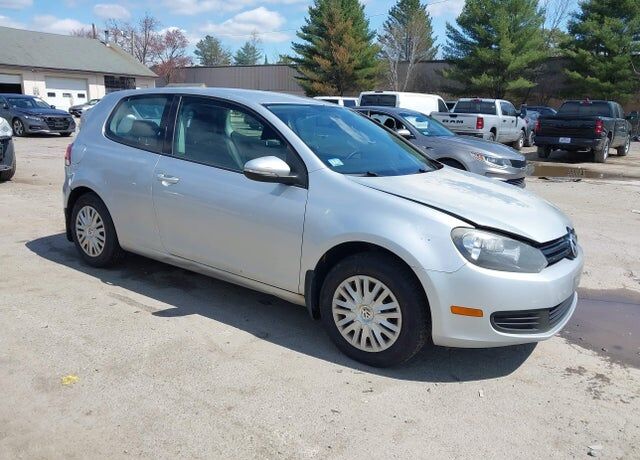 2011 VOLKSWAGEN Golf