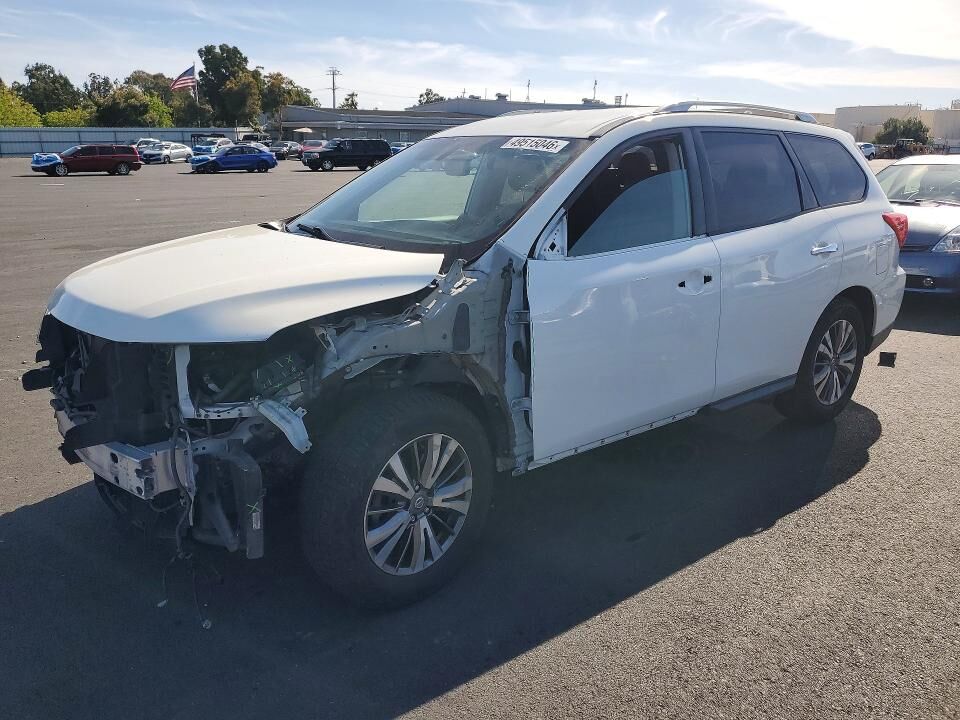 2020 NISSAN Pathfinder