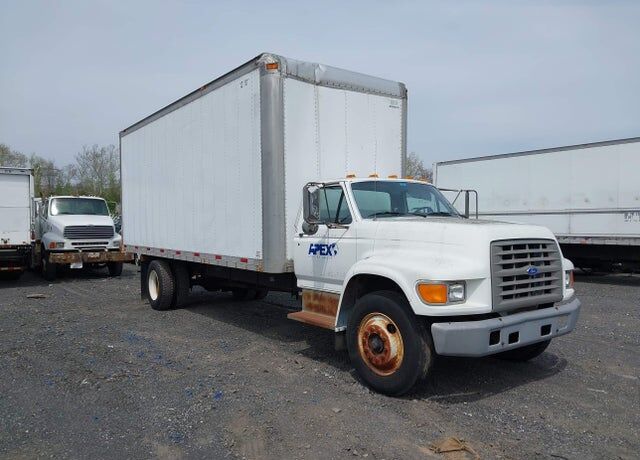 1995 FORD F-700