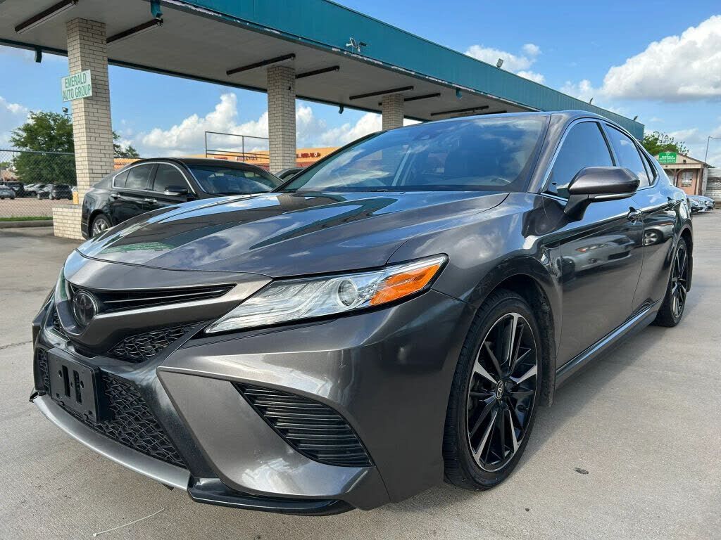 2020 TOYOTA Camry