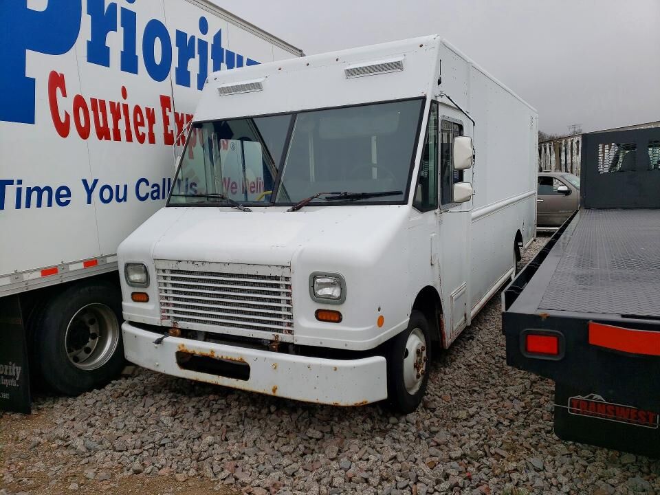 2015 FREIGHTLINER MT 45G Front Gasoline Engine Walk in Van Chassis