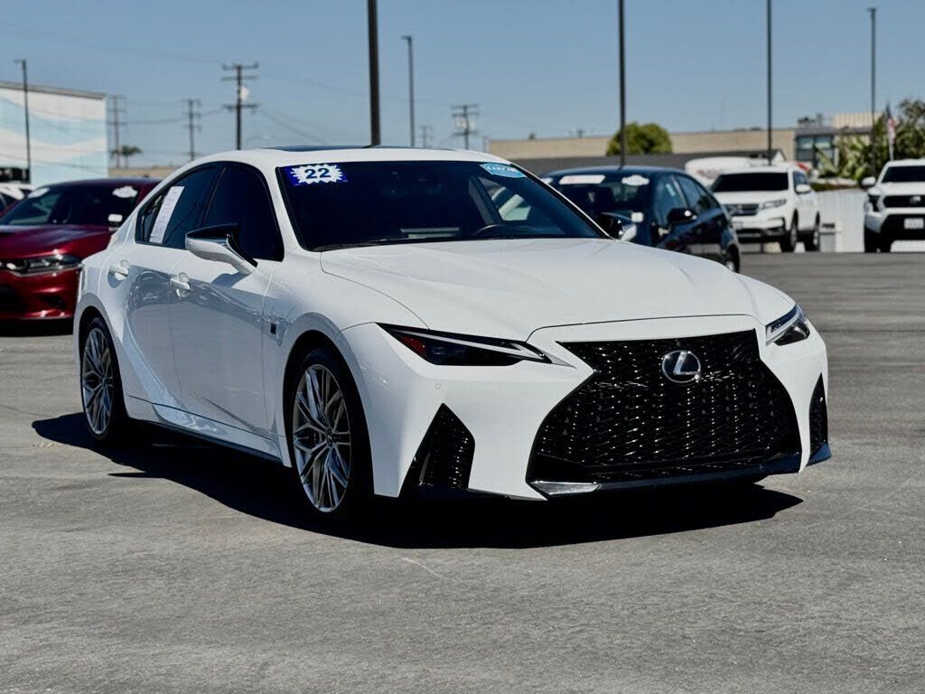 2022 LEXUS IS