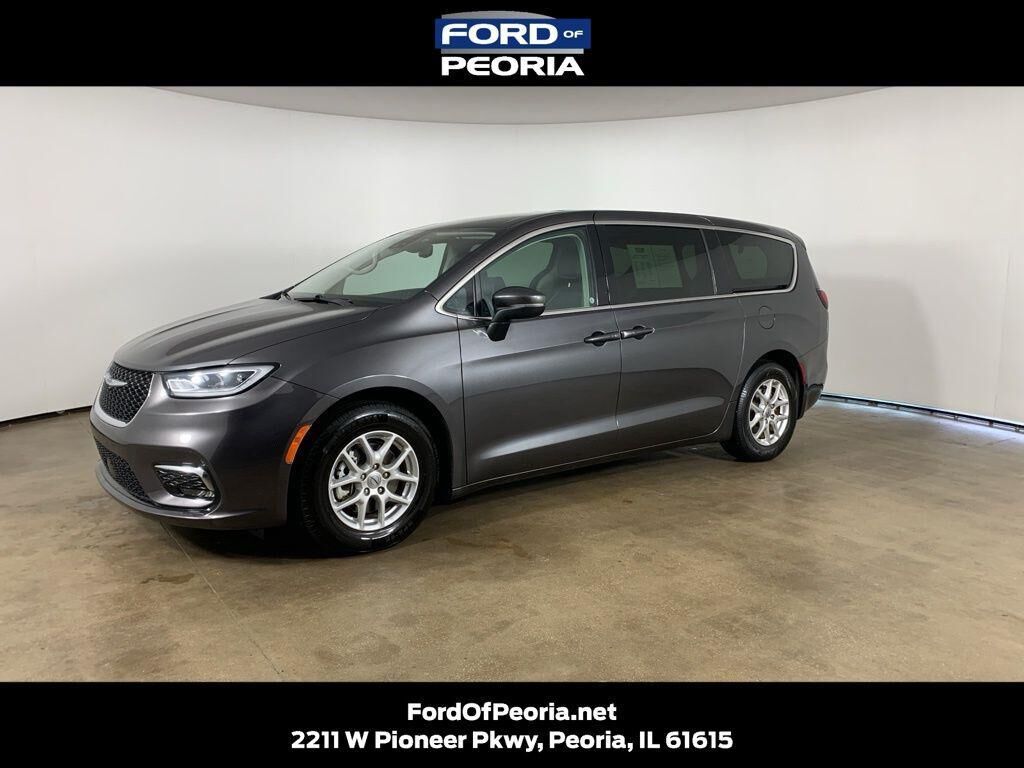 2023 CHRYSLER Pacifica