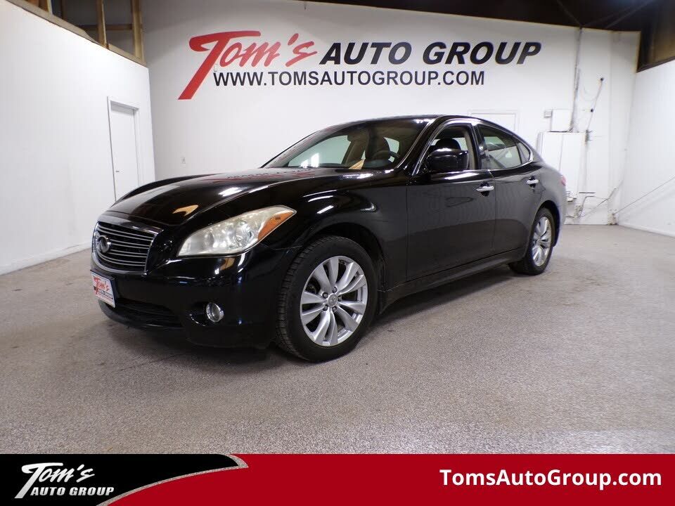 2011 INFINITI M37