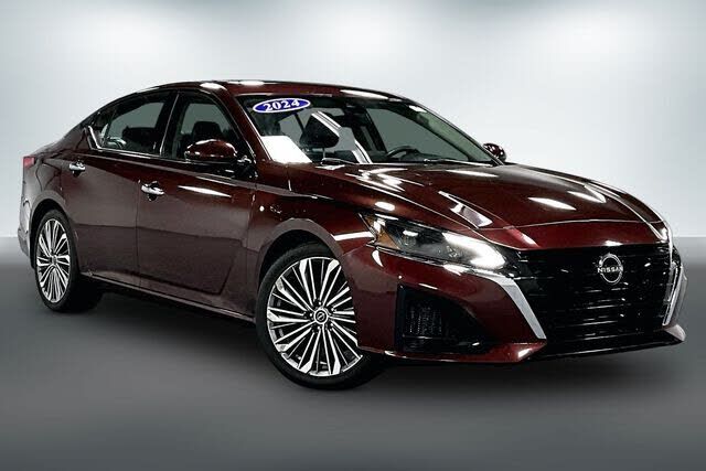 2024 NISSAN Altima