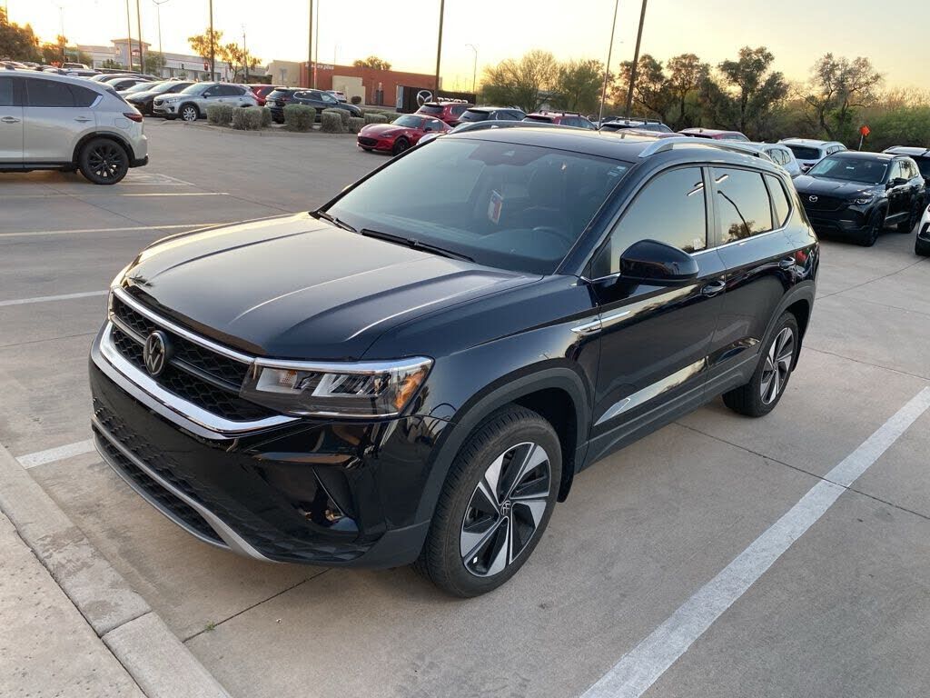 2024 VOLKSWAGEN Taos 4Motion