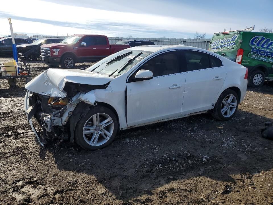 2015 VOLVO S60