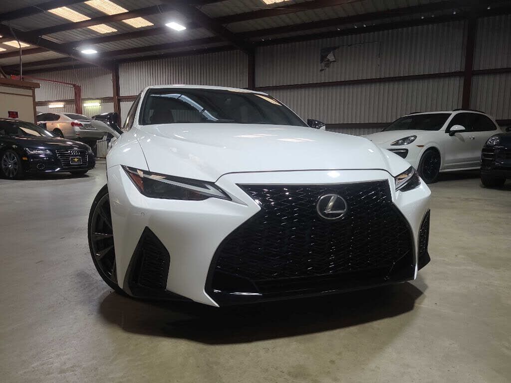 2021 LEXUS IS